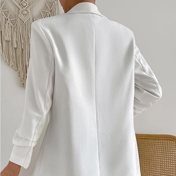 Elegant White Women's Blazer - Picture 2 of 6